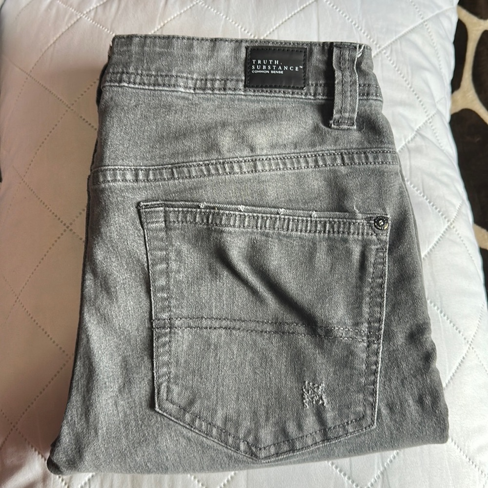 Men’s Light rip skinny fit jean